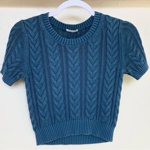 GU Cable Knit Sweater